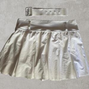White pleated tennis skirt